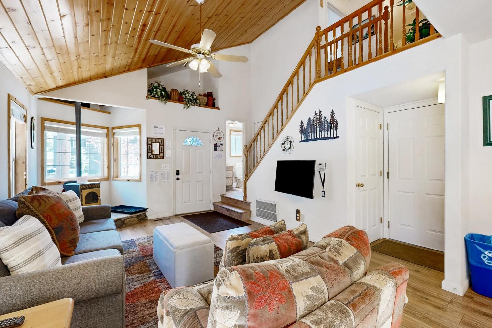 Вилла Little Pinecone Retreat Траки Экстерьер фото
