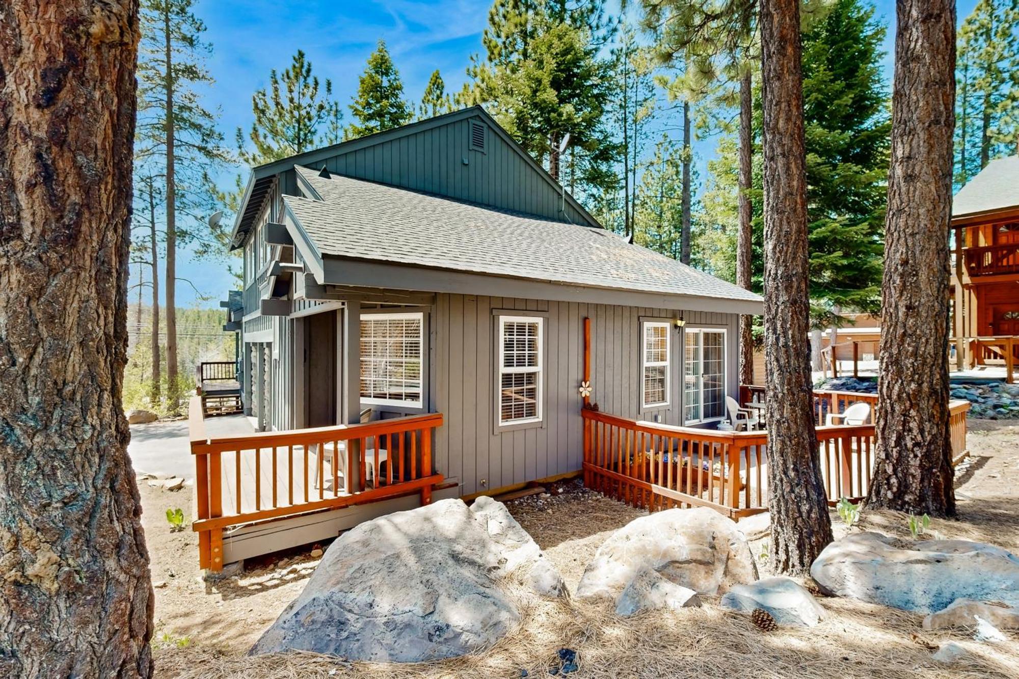 Вилла Little Pinecone Retreat Траки Экстерьер фото